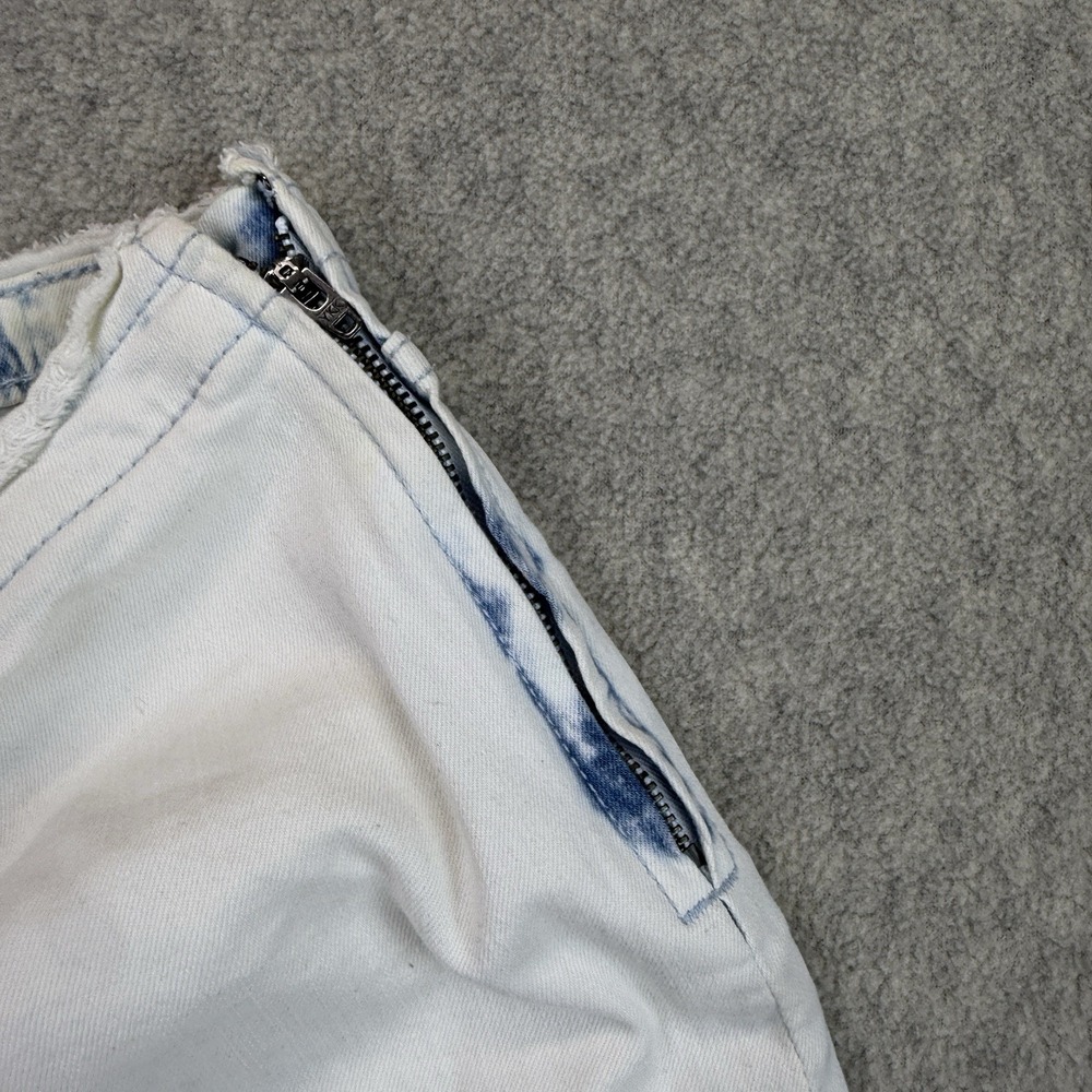Wild Fable Womens 10 Low Rise Flare Jeans White Light Wash Raw Hem Y2K - Picture 7 of 10